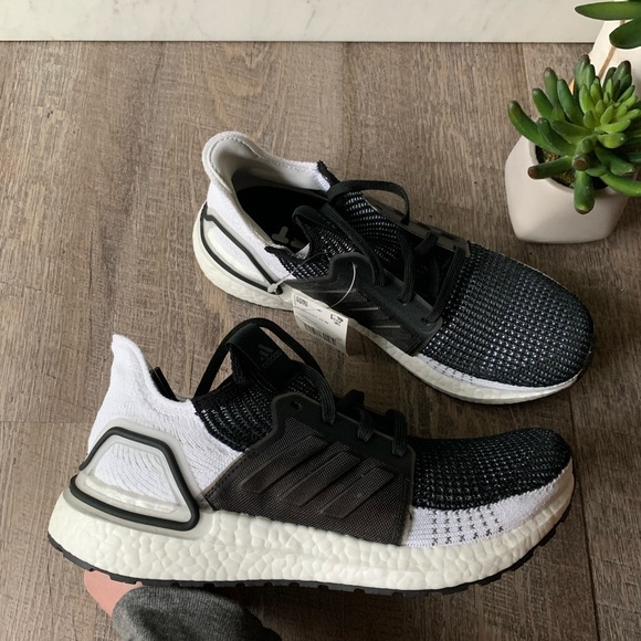 adidas UltraBOOST 19 Oreo - Picture 7 of 8